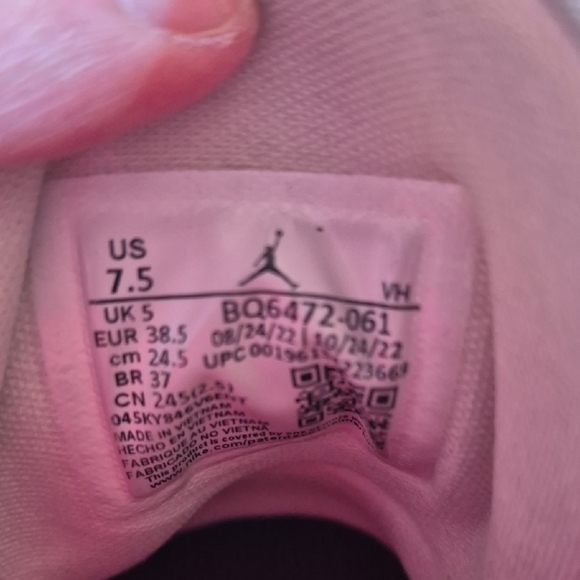 Pre-owned NIKE AirJordans Womens Athletic Tennis Shoes - Picture 9 of 15